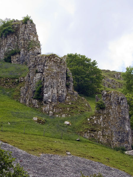 Peaseland Rocks,Wolfscote Dale