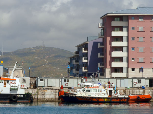 Waterfont,Boats,Buildings