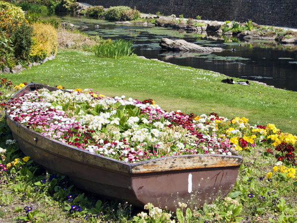 Boat Flower Bed,Belper River Gardens