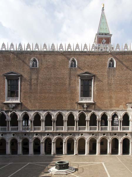 Courtyard,Doge's Palace,Palazzo Ducale,Venice,Venezia