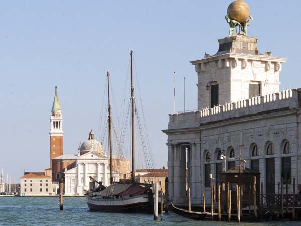 Grand Canal,Dogana da Mar,San Giorgio Maggore,Venice,Venezia,Boat,Buildings,Church