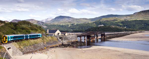 Class 158,Barmouth,Abermaw,Bridge,River,Railway,DMU