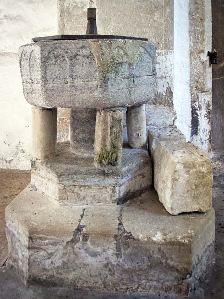 Font,Whitcombe Church