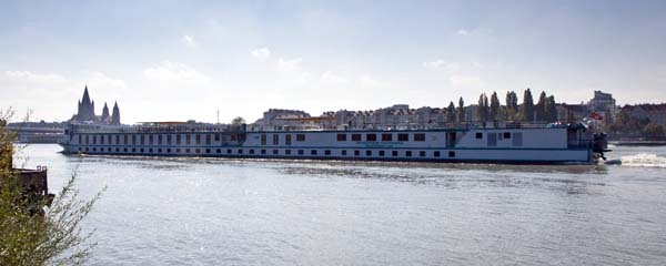 River Cruiser,Danube,Donau,Vienna,Wien
