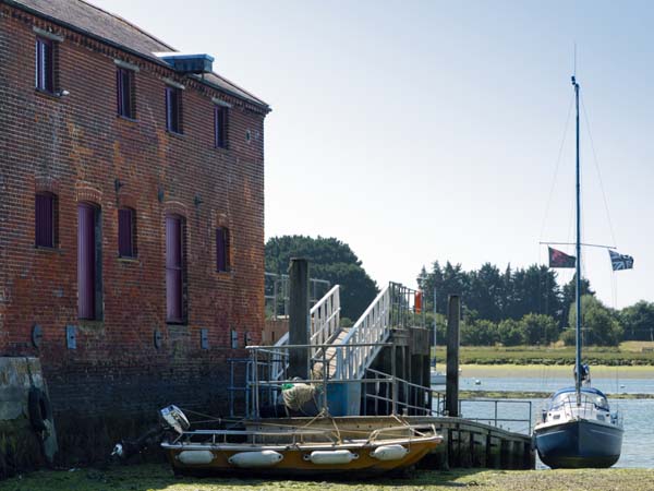 Dell Quay,Boat