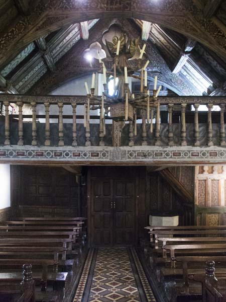 West End,Rug Chapel