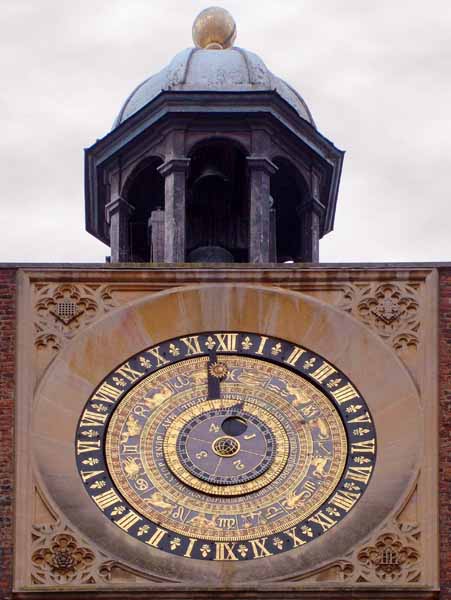Hampton Court Palace,Astronomical Clock