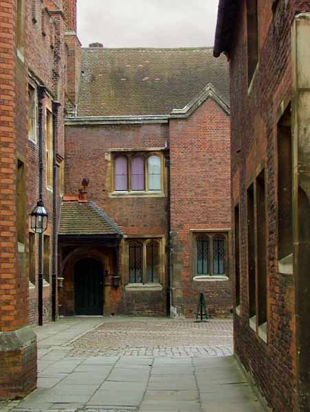 Hampton Court Palace,Fish Court