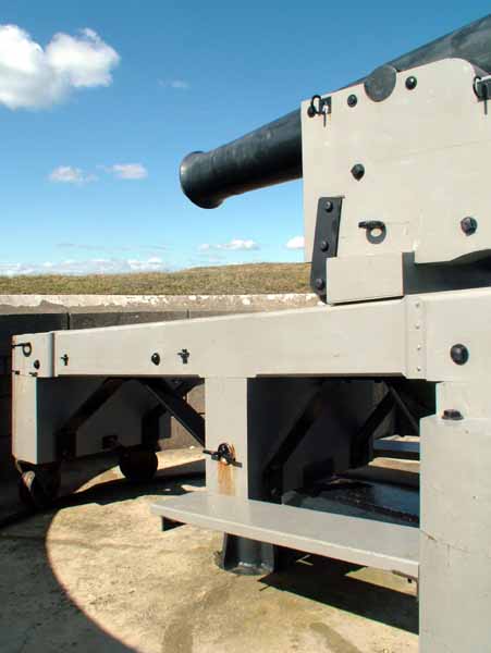 Portsmouth,Portsdown,Fort Nelson,Royal Armouries,Gun,64-pounder,RML