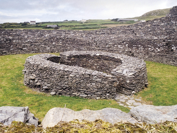 Cahersiveen,Cahirciveen,Cathair Saidhbhin,Cathair Saidhbhín,Cahirgal,Fort