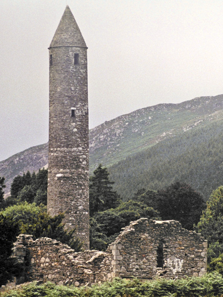 Glendalough,Round Tower