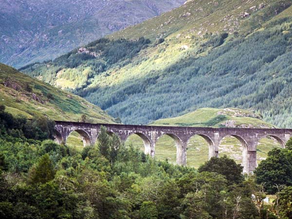 Glenfinnan Viaduct,Mountains,Bridge,Railway,West Highland Line,Viaduct